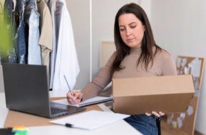 Quiero montar una tienda online: ¿qué consideraciones legales debo tener en cuenta?